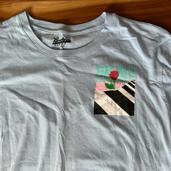 Brooklyn Cloth Light Blue Stay Wild Rose Graphic Long Sleeve size XL - Picture 3 of 5